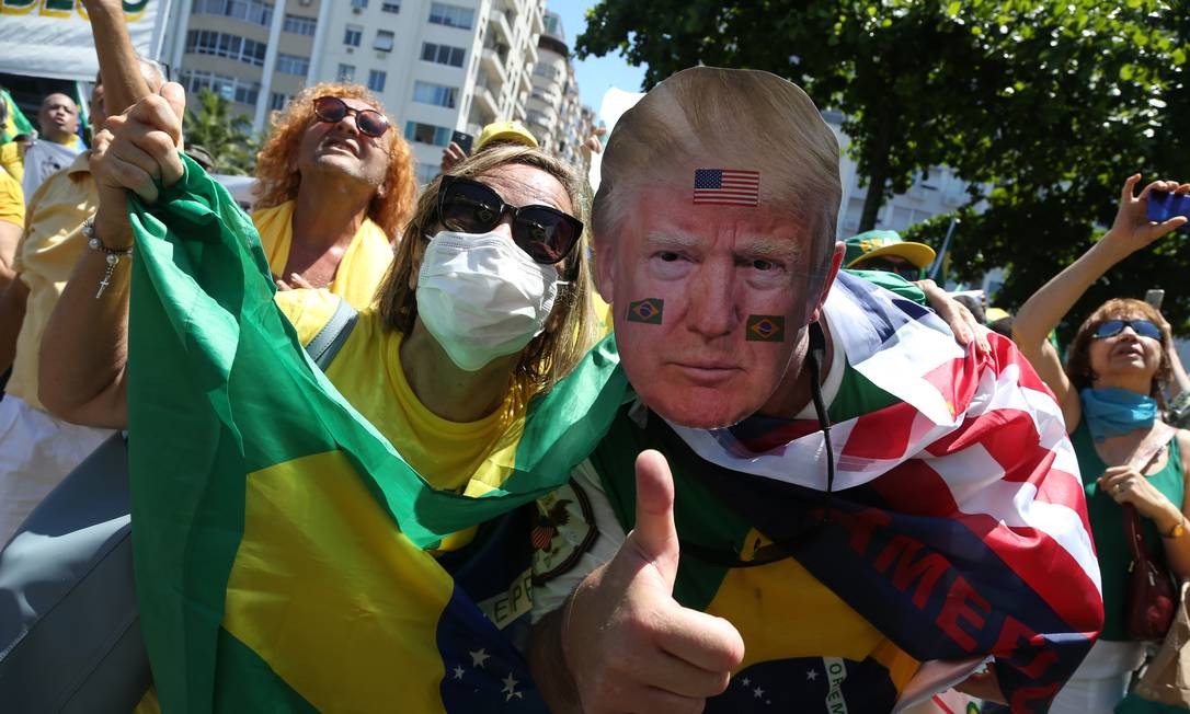 The protesters also called for the removal of the governor of Rio, Wilson Witzel, a former Bolsonaro ally.
