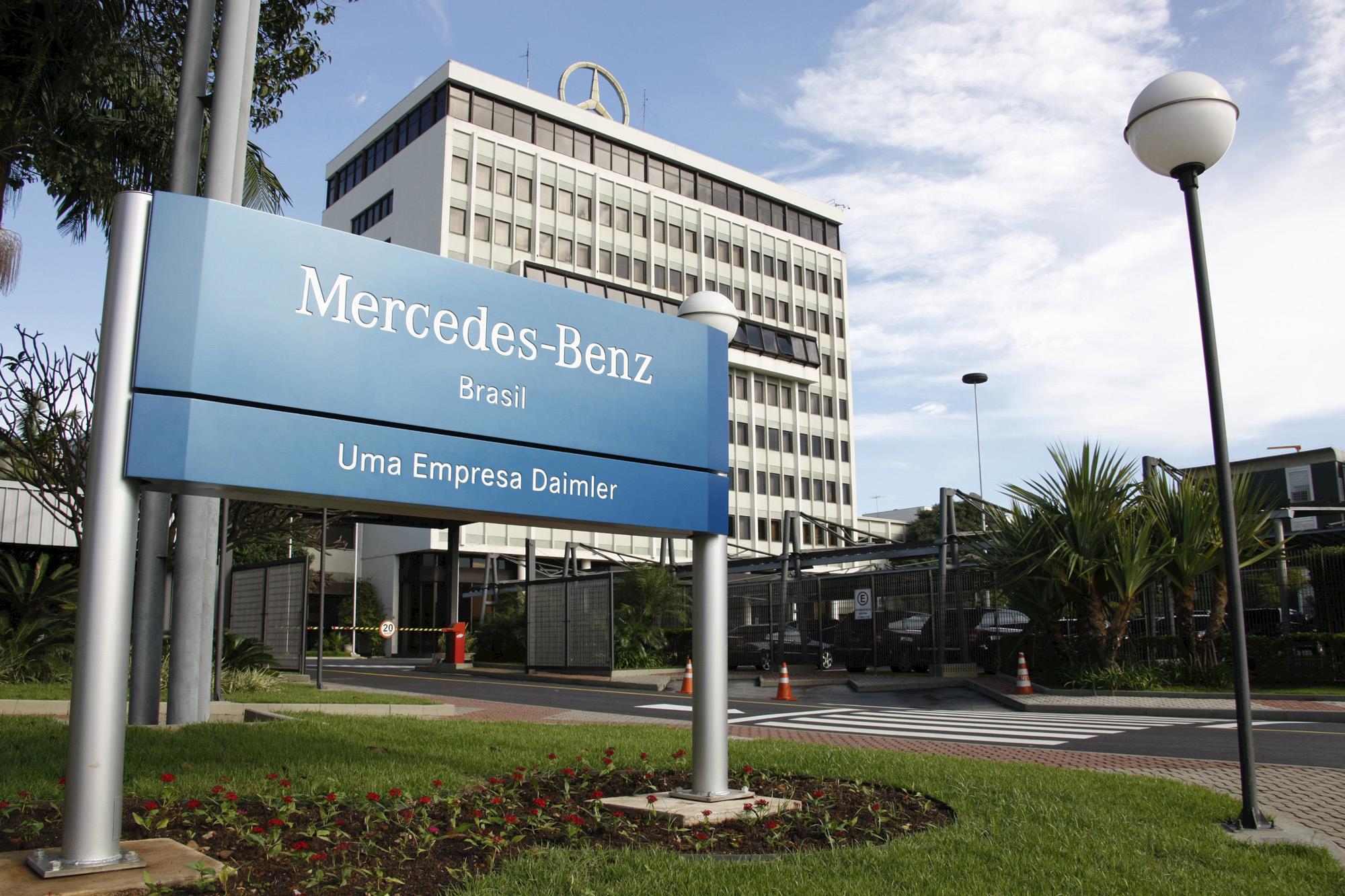 Vehicle manufacturers have already announced that they will shut down their plants at the end of the month and have no idea when they will restart their operations, as this will depend on the situation in the country in relation to the epidemic of the novel coronavirus and market demand.