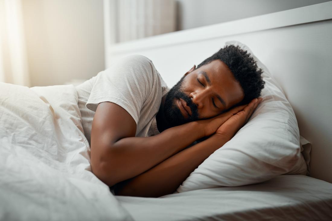 Science has already confirmed that sleeping well is vital for a balanced weight, focus, endurance, and overall health. Now, there is yet another reason to sleep well: six hours or less of sleep per night could dehydrate you, says study.