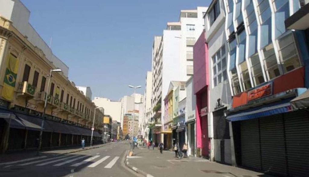 The group criticizes the shutdown of trade and the paralysis of activity, arguing that the damage to the Brazilian economy will be much greater than that caused to public health.