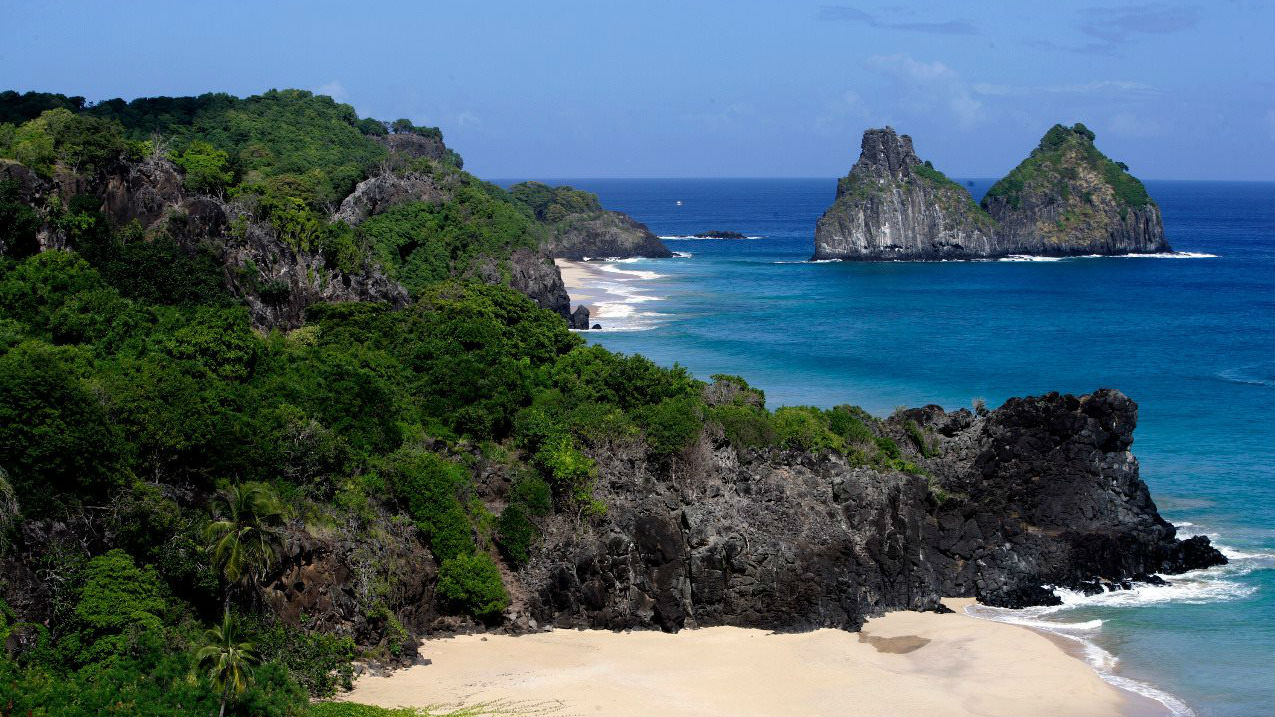 The plan to allow vessels carrying 600 or more passengers could jeopardize the support capacity of the Fernando de Noronha National Marine Park.