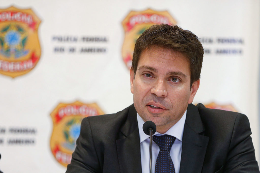 The now-Director-General of the Brazilian Federal Police, Alexandre Ramagem, was the head of the Brazilian Intelligence Agency (ABIN).