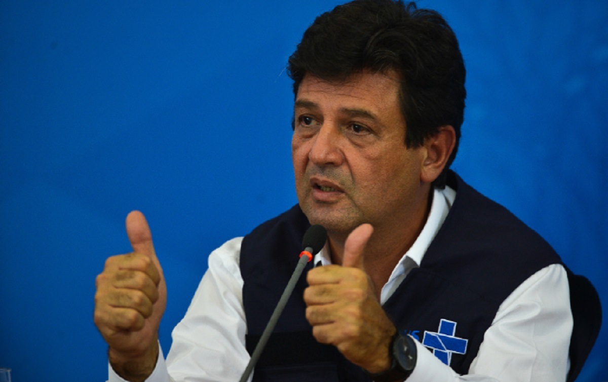 A new Datafolha survey released on Friday, April 3rd, shows that the Ministry of Health's approval by Brazilians, led by Luiz Henrique Mandetta, increased 21 percentage points (p.p.), from 55 percent in the previous survey, conducted between March 18th and 20th, to 76 percent in the one released yesterday.
