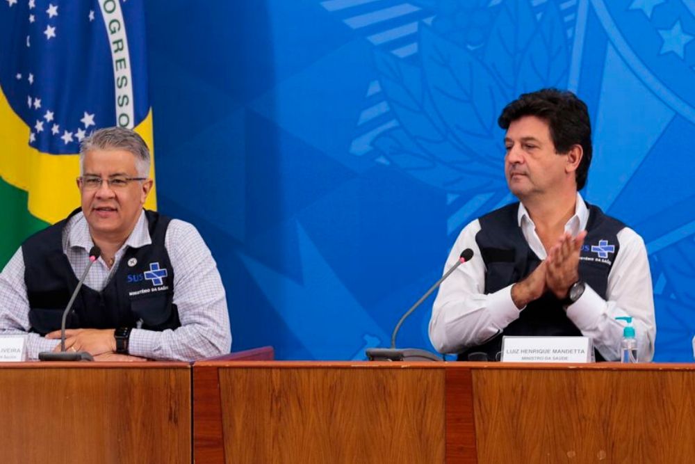 Secretary of Health Surveillance, Wanderson de Oliveira (left) and Brazilian Health Minister, Luiz Henrique Mandetta (right).