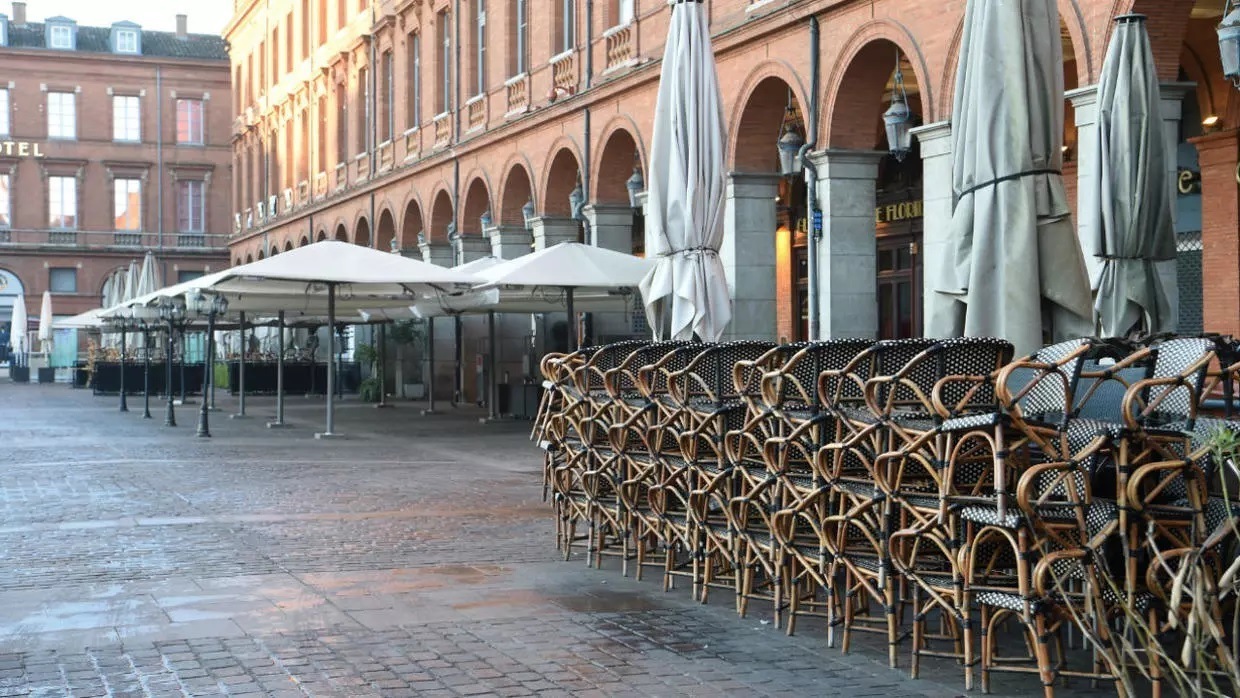 One of the ten trends pointed out by futurist Rohit Bhatgava is what he refers to as "ghost restaurants", a term used to describe the establishments that operate exclusively with delivery.