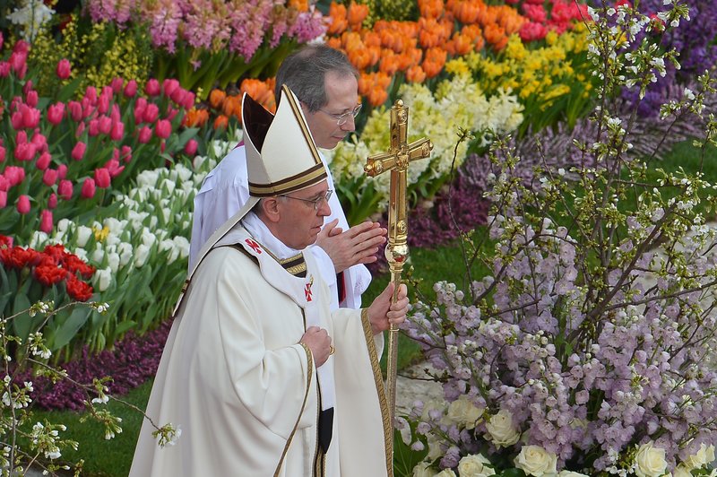 Pope Francis will also celebrate Easter Sunday Mass at 6 AM (Brasília time). Last year, over 20,000 Catholics attended the Vatican on Good Friday. It will be the first time the event has not taken place since 1964.
