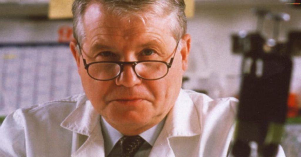 Luc Montagnier, 2008 Nobel Prize in Physiology.
