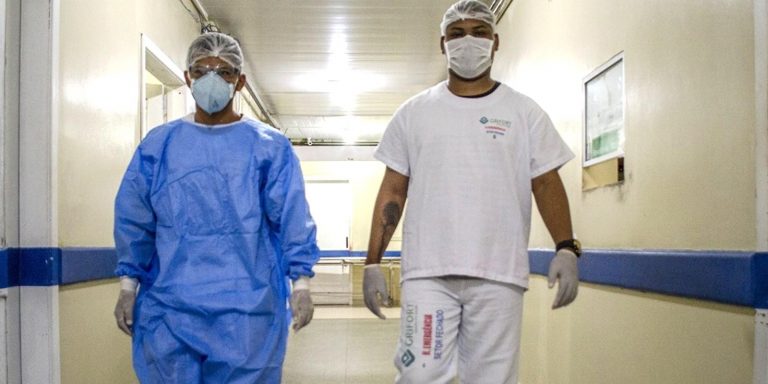 Two Nurses Without Protective Materials Die in São Paulo