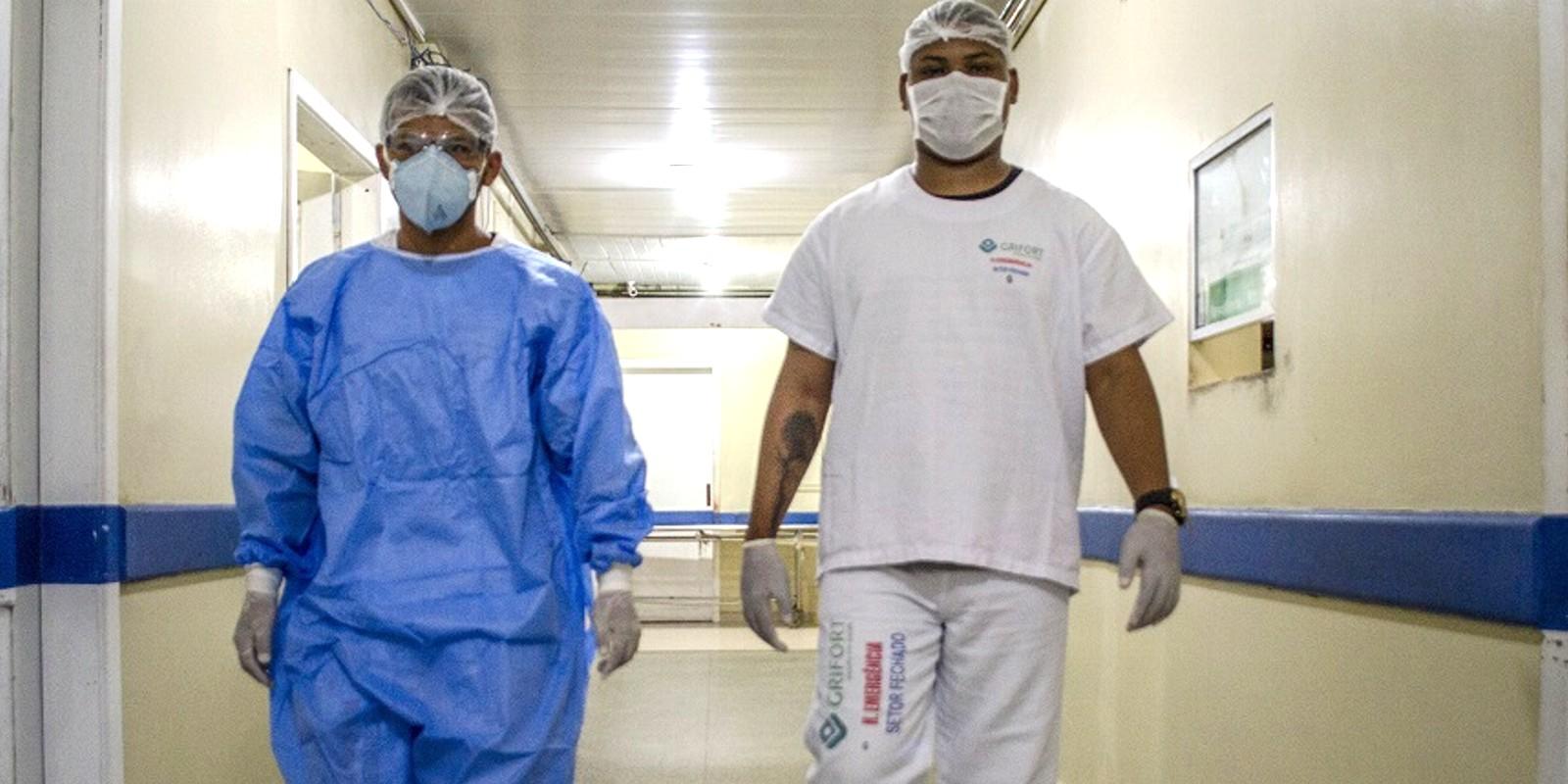 Although São Paulo is the state with the largest number of medical supplies, according to the Ministry of Health, Minister Luiz Henrique Mandetta acknowledged on Thursday the difficulty in purchasing materials such as masks, due to the overheated international demand caused by the pandemic.