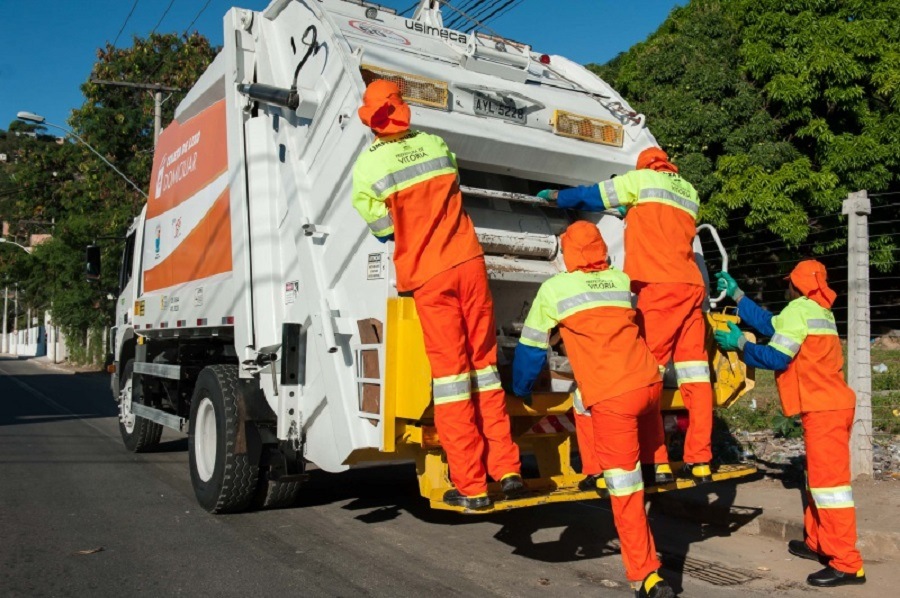 Waste Disposal Organizations Fear Interruption of Urban Cleaning Amid Crisis