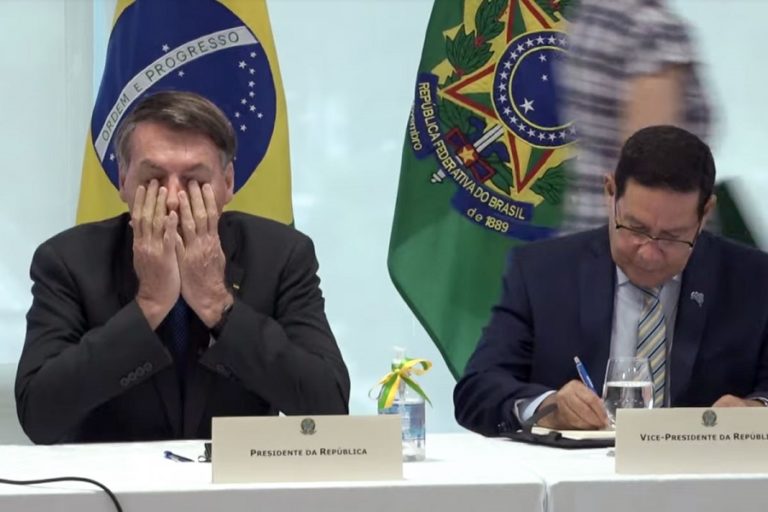 Poll: 59 % of Brazilians Consider Cabinet Meeting Video Negative for Bolsonaro