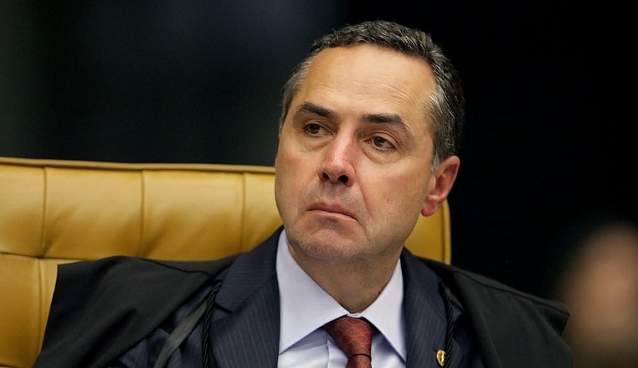 Supreme Court Justice Luis Roberto Barroso suspended on Saturday, May 2nd, President Jair Bolsonaro's decision to expel officials from the Venezuelan Embassy in Brasília.