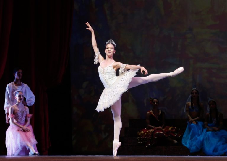 Digital Ballet: Bolshoi Brazil Offering Open Classes to the World