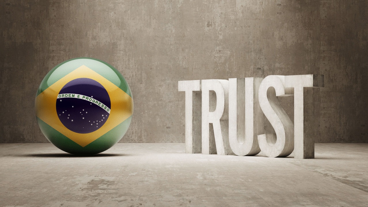 Brazil has become a riskier country for foreign investment in recent weeks, moving away from other emerging countries. If the economic crisis triggered by the novel coronavirus pandemic is true for everyone, the political turmoil, much more intense here, has raised concerns over the economic rebound and Brazil's fiscal accounts.