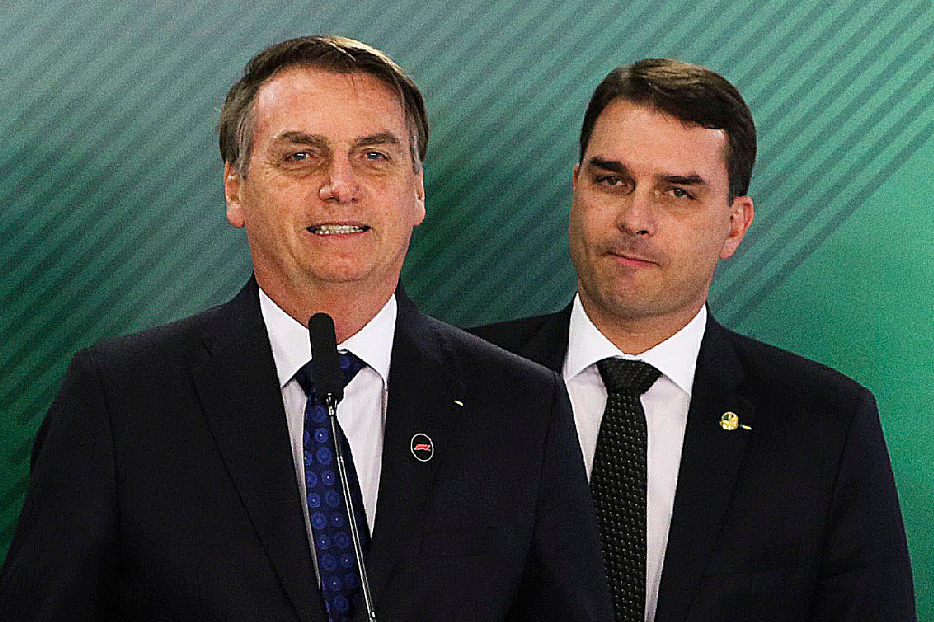 jair-bolsonaro-flavio-bolsonaro