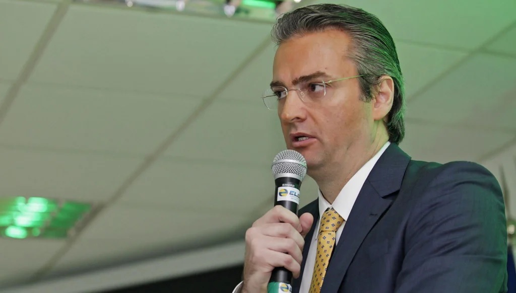 On Monday, Bolsonaro appointed Rolando Alexandre de Souza as Director General of the Federal Police.