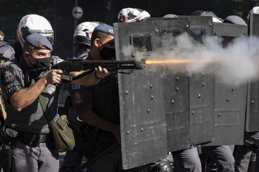 Competing Pro-Democracy, Pro-Bolsonaro Rallies End in Clash with São Paulo Police