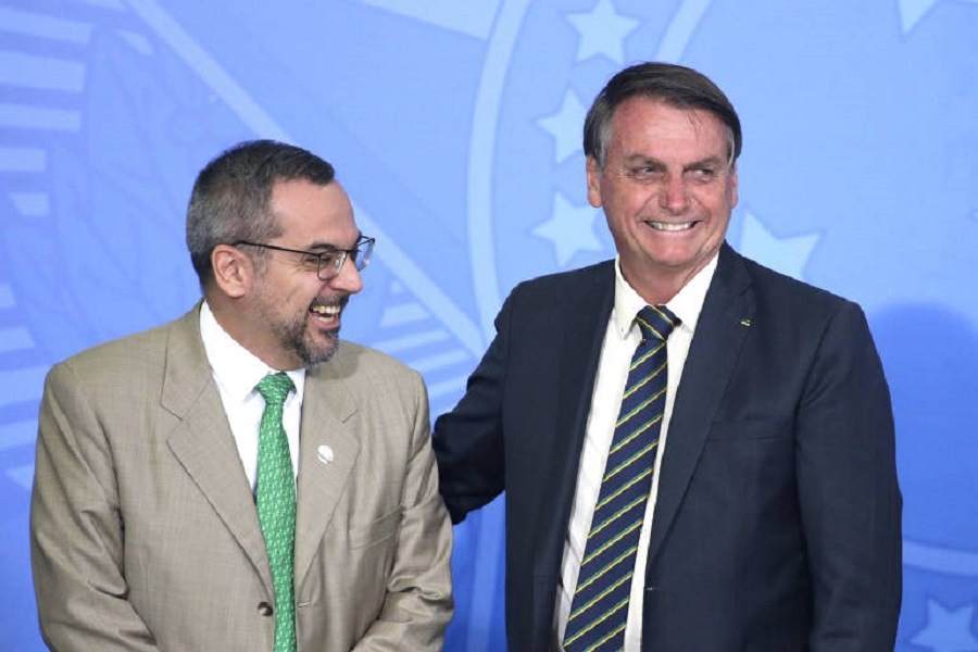 President Jair Bolsonaro helped Abraham Weintraub flee the country. There is no other way to explain what happened.