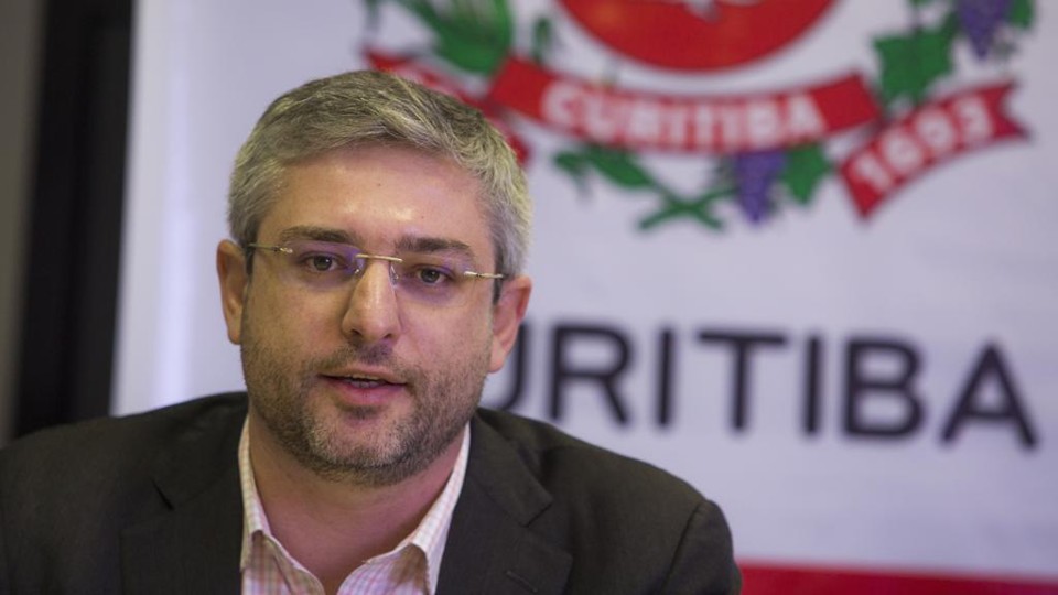 Former Secretary of Health for Curitiba and professor at the Getúlio Vargas Foundation, Adriano Massuda.