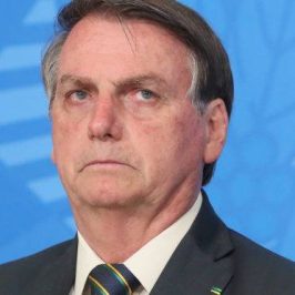 President Jair Bolsonaro intends to intensify the preparation of the safety net he has been articulating in the legislature to shield himself from a potential impeachment process in the event that the unfolding of the arrest of retired state police officer Fabrício Queiroz exacerbates the current political crisis.
