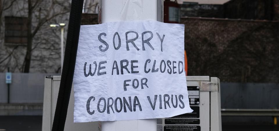 The coronavirus crisis is unprecedented, which makes it difficult to project, based on external factors that are difficult to gauge, such as epidemiological curves and the deadline for new treatments and vaccines.