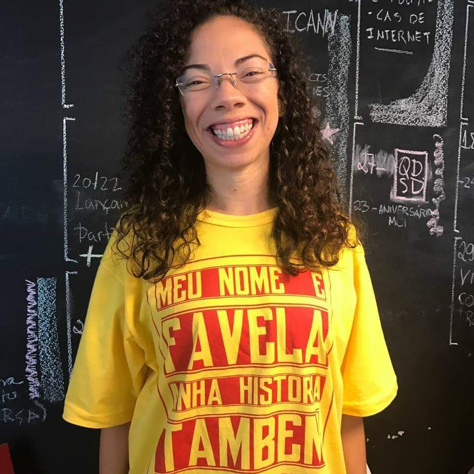 Maré journalist Gizele Martins