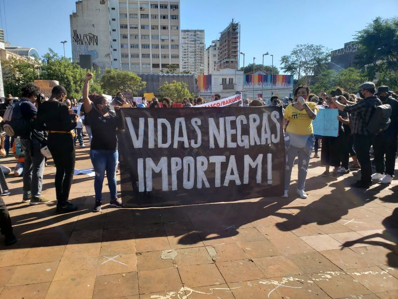 The movement is launched on the day when new protests in defense of democracy and against the Jair Bolsonaro government were expected to fill the streets -and social media.