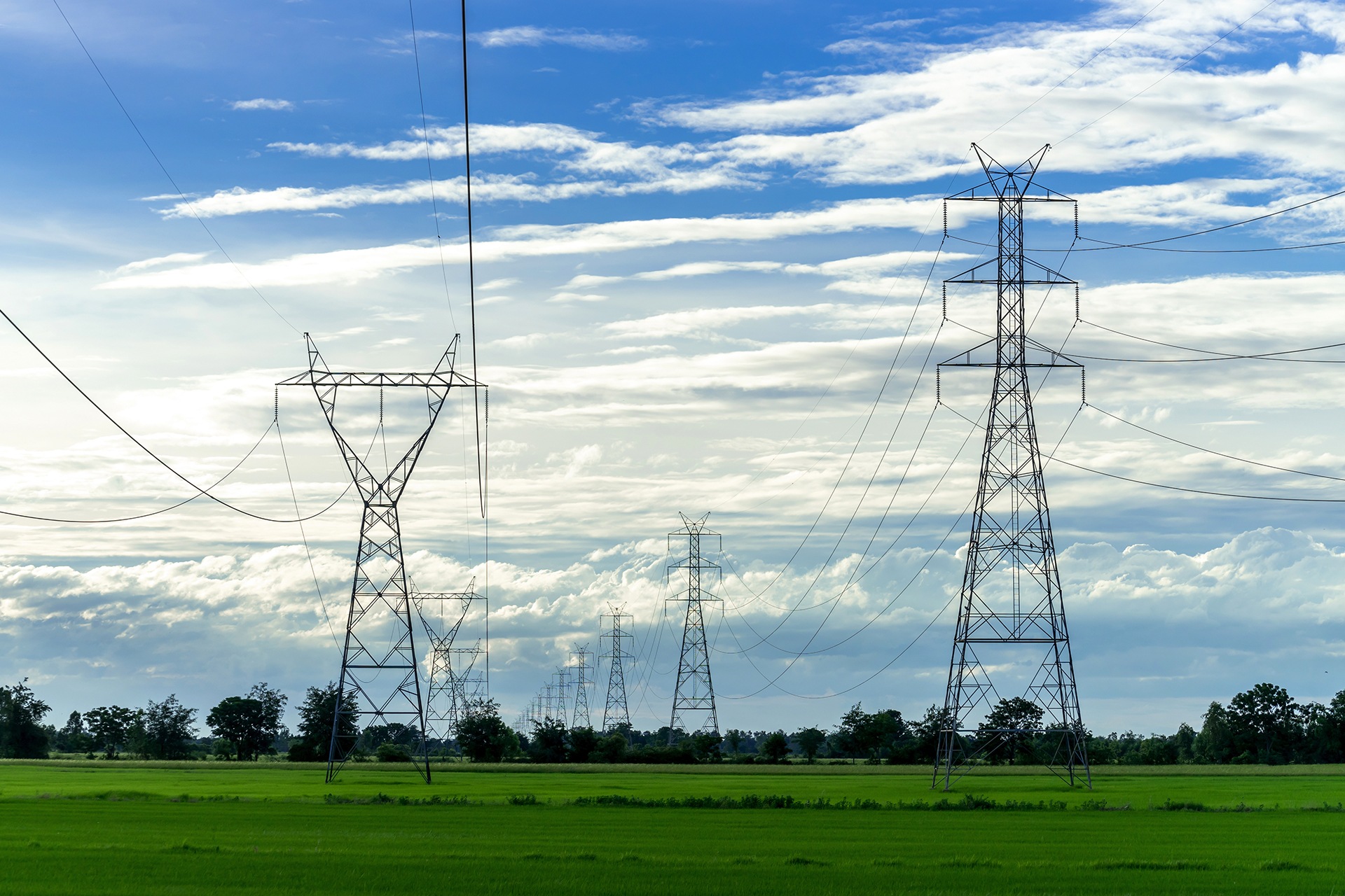 torres-de-energia-no-campo