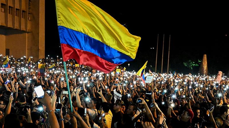 Triggered by the rape of a young indigenous girl by soldiers, Colombia faces mass protests. The weekend demonstrations were the largest since the start of quarantine because of the coronavirus pandemic on March 20th.