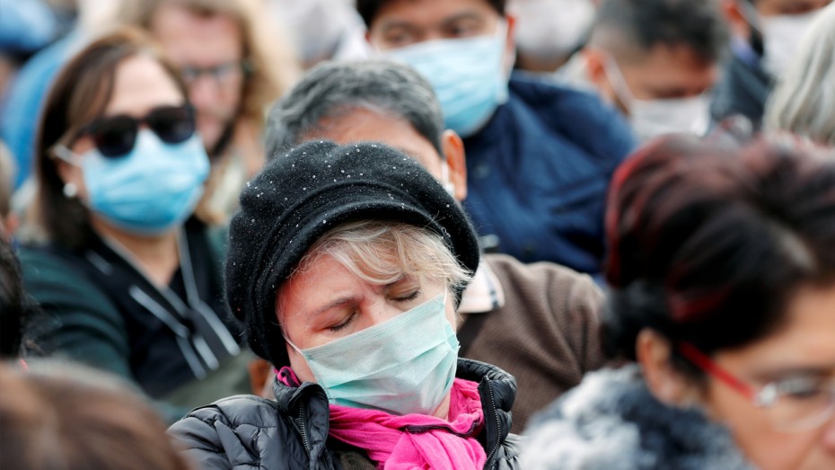 Without a clear line of action, it is more difficult for a government to persuade its population to accept drastic quarantine measures and the closure of businesses.