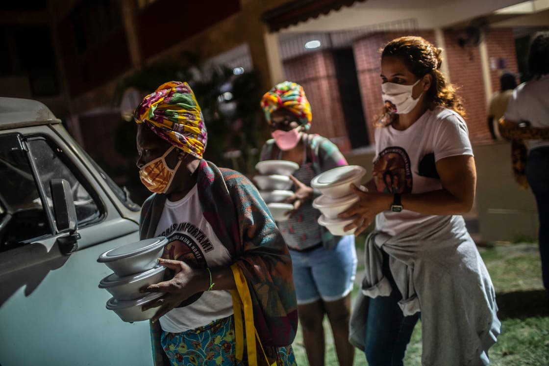 With the outbreak of the pandemic, the MMZN has temporarily focused on food distribution and food aid.