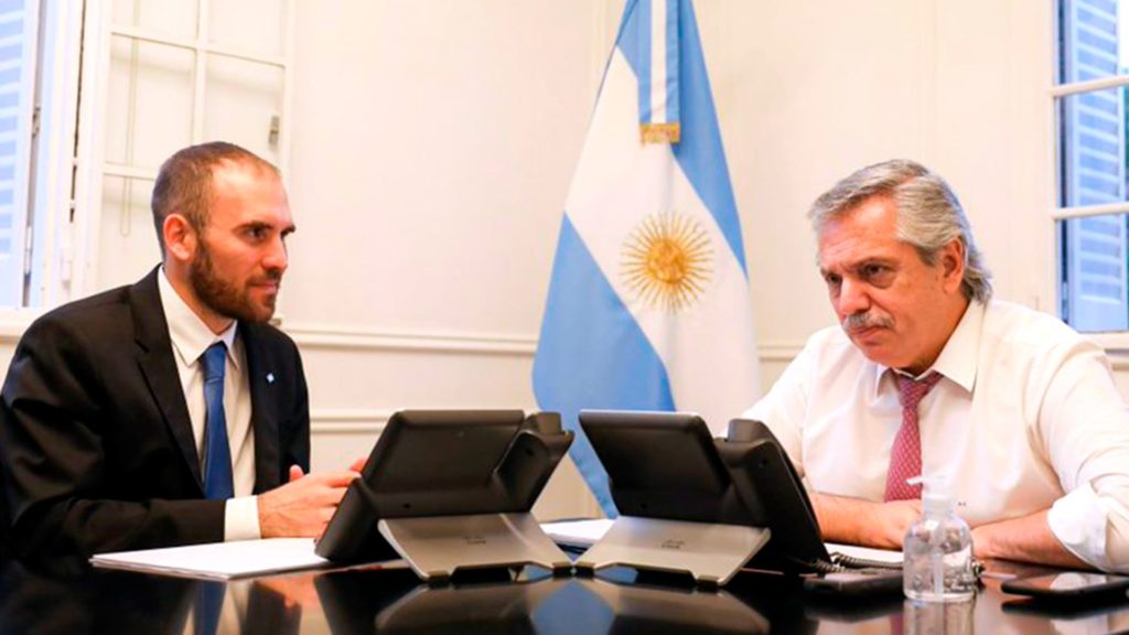 Argentine Economy Minister Martín Guzmán (left) and Argentine President Alberto Fernández (right).
