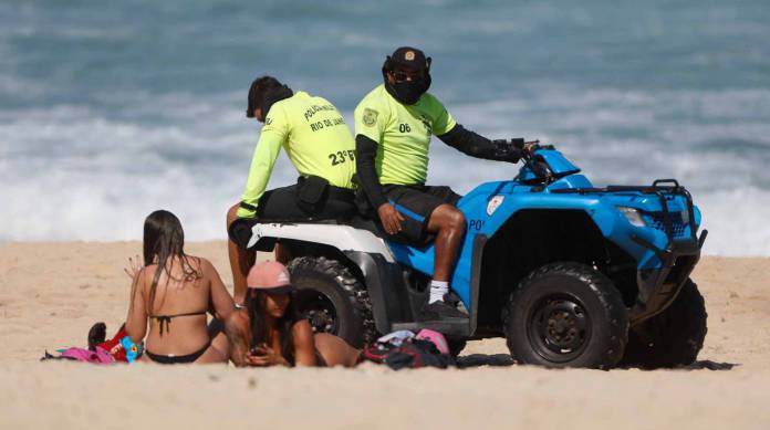 The decree making it compulsory to wear masks in public places in the municipality of Rio de Janeiro during the Covid-19 pandemic was published in the Federal Gazette on April 18th.
