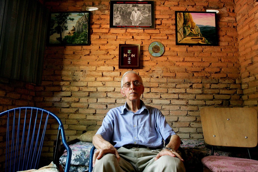 Pedro Casaldáliga was appointed bishop in 1971 and lived a large part of his life in the Amazon region at the side of socially marginalized and persecuted indigenous tribes.