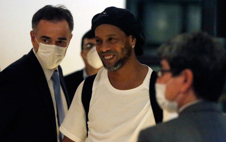 Paraguayan Prosecutors Request Suspension of Lawsuit Against Ronaldinho Gaucho
