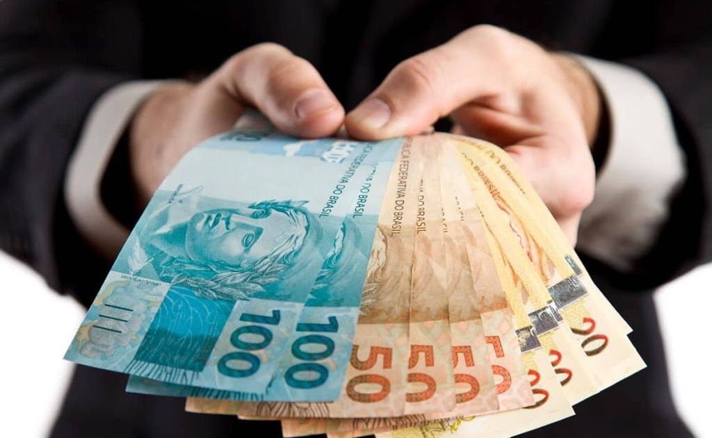 According to the study, Brazil's spending on civil servants is twice that on education and 3.5 times that on health (3.9 percent of GDP).
