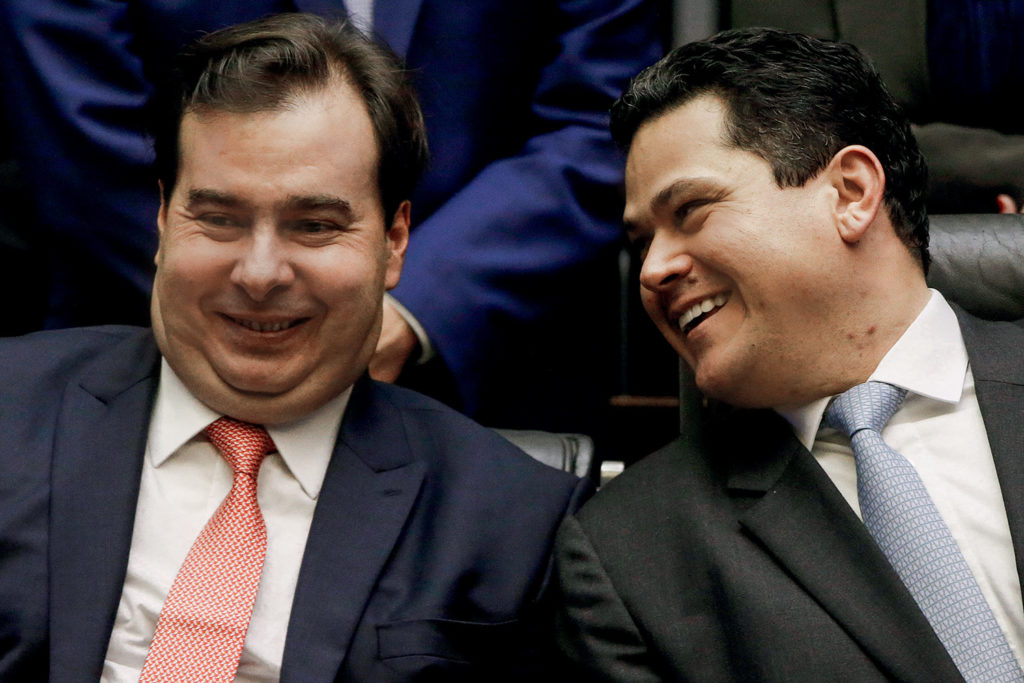 The presidents of the Chamber of Deputies, Rodrigo Maia (left), and of the Senate, Davi Alcolumbre (right).