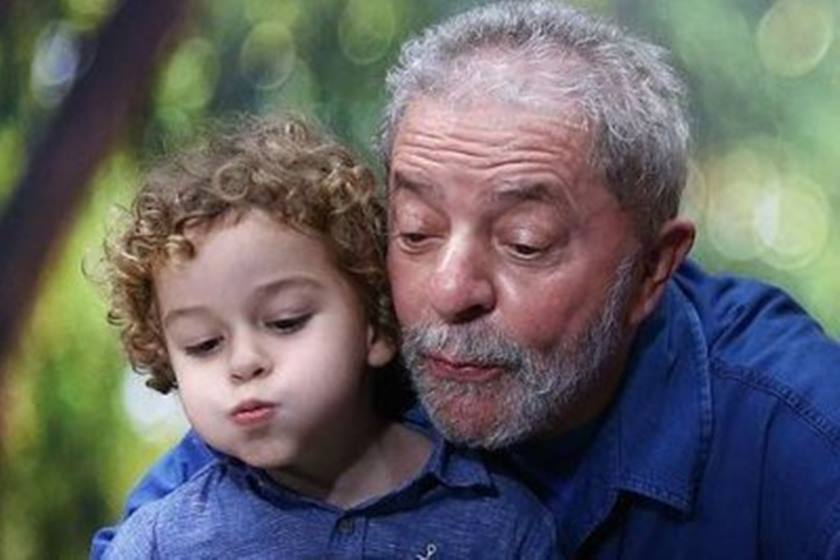 Former Brazilian President Luiz Inácio Lula da Silva and his grandson.
