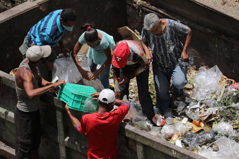 Four out of five Venezuelans are unable to afford the food basket.