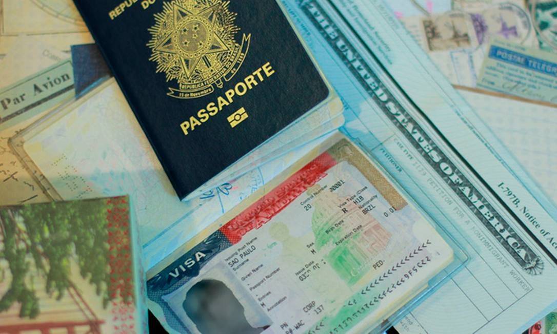 The US embassy and consulates in Brazil have been closed since the start of the pandemic and all visa applications have been suspended, with no expected return.