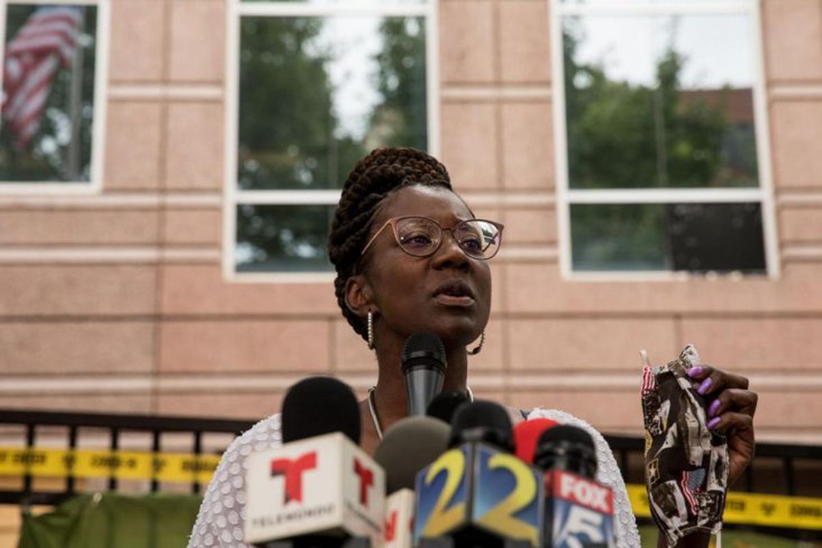 Nurse Dawn Wooten, who is now a whistleblower for the civil rights organizations Project South and Government Accountability Project, stated that a doctor has performed at least 20 hysterectomies (removal of the uterus) on detained women over the past six years.