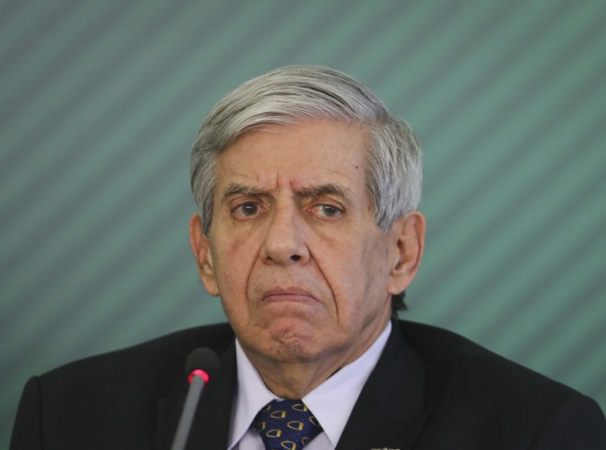 General Augusto Heleno, Minister of the Institutional Security Cabinet.