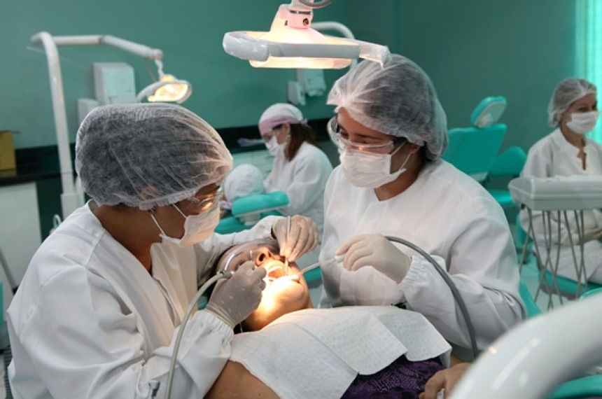 "One can say that the attention with oral health is still poor in the country", assessed the survey.