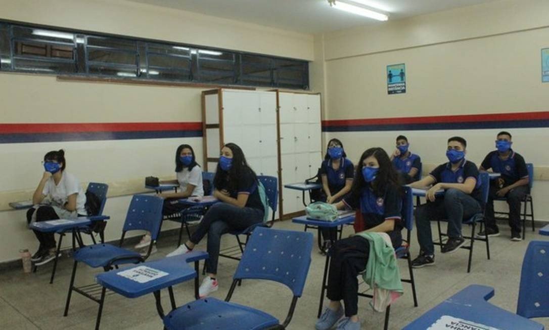 Based on the data, the State Education Workers Union asked for the suspension of classes and the return to online activities.