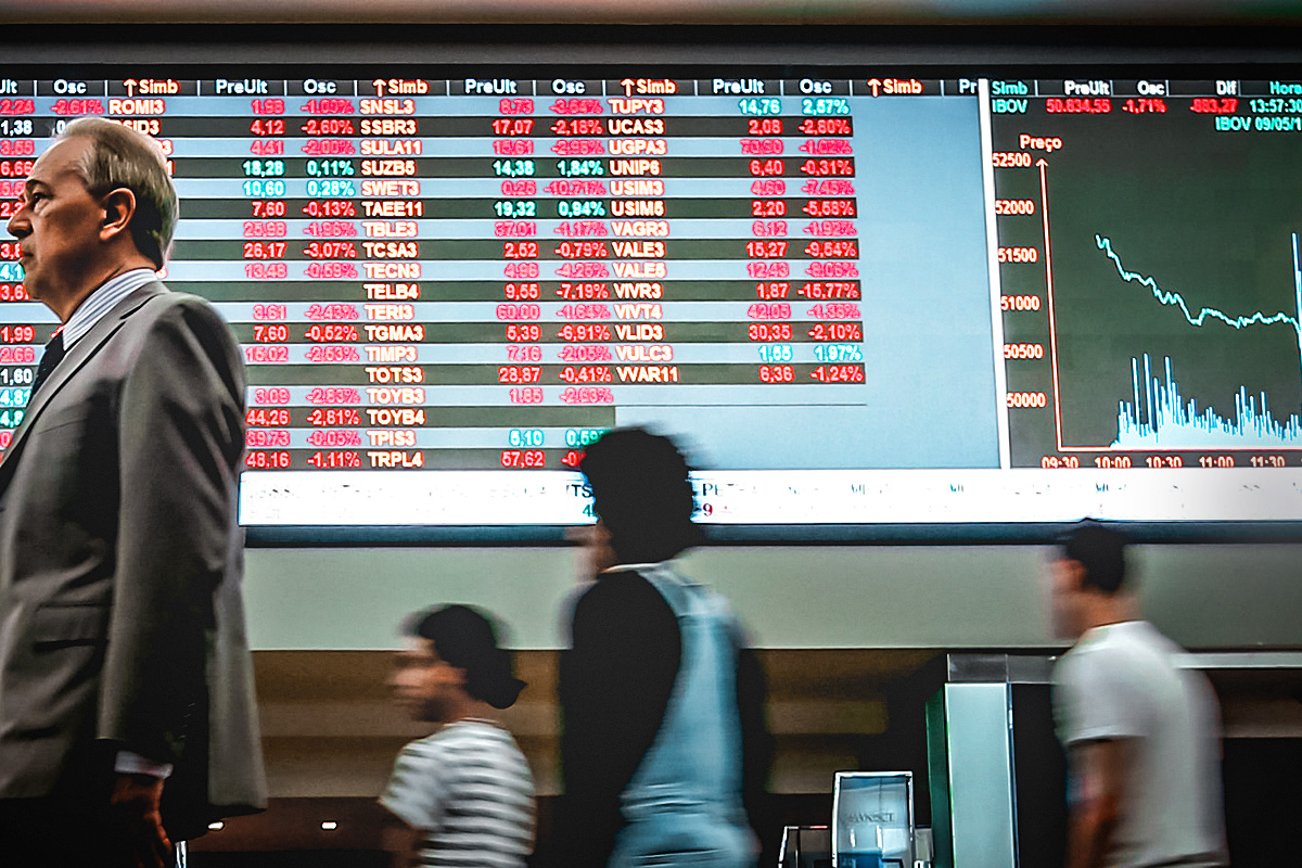 The IBOVESPA, the main B3 index, fell 1.15 percent and closed the trading session on Tuesday, September 29th, at 93,580.35 points - the lowest score in 95 days.