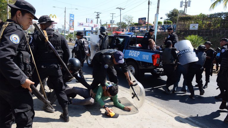 Over Thirty Detained in Raid Against Opponents in Nicaragua