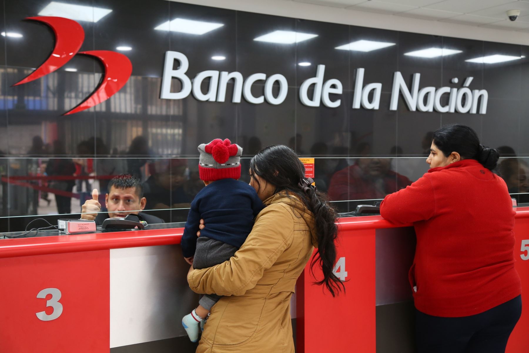 Peru's economy could plummet by more than 20 percent if unpaid consumer debts continue to mount, a scenario the government hopes to stave off with an emergency plan to reschedule troubled loans with state guarantees, the government said on Thursday.