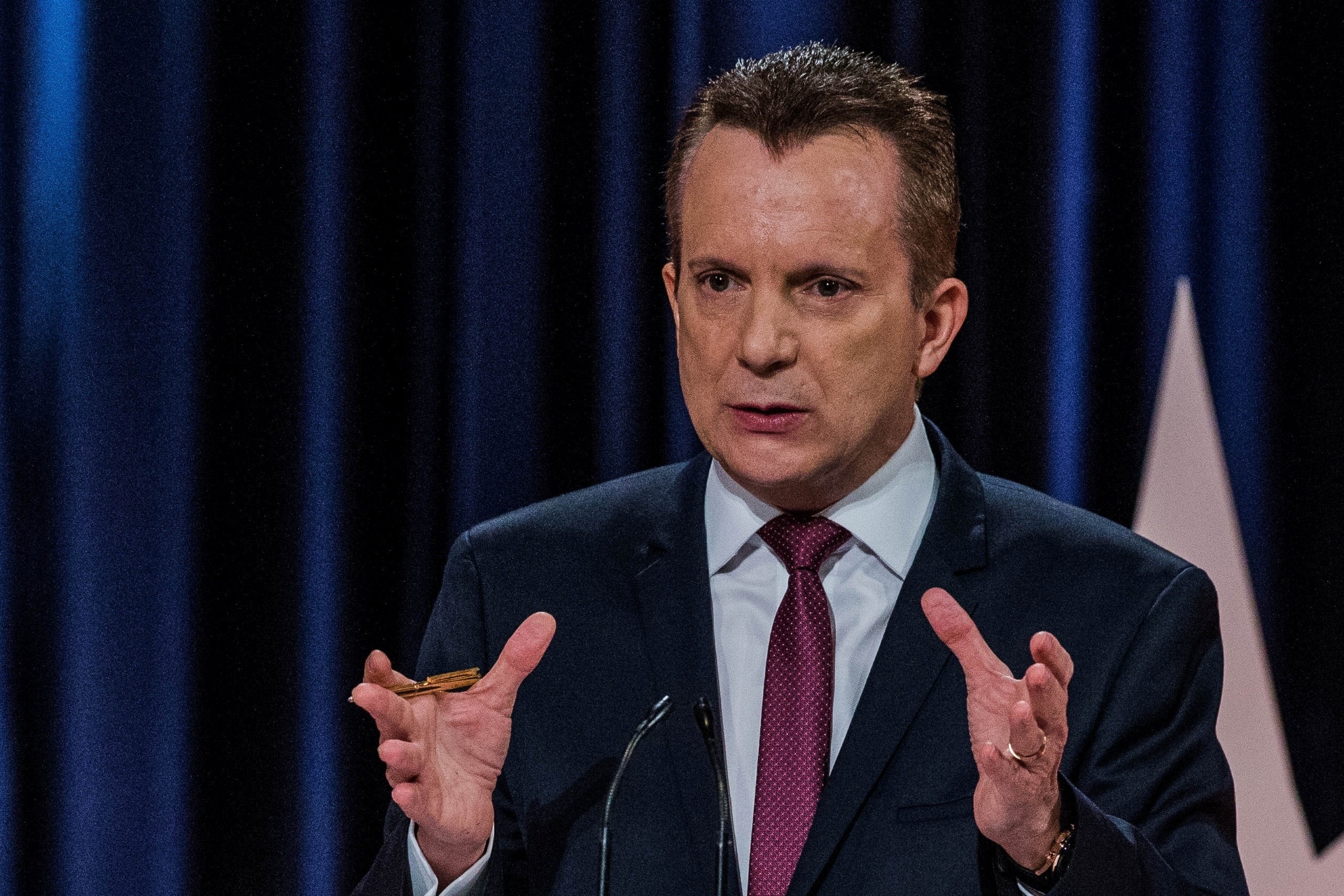 In the TV Band debate, the Republicans' candidate for Mayor of the city of São Paulo, Celso Russomanno, was accused by PSL (Social Liberal Party) opponent Joice Hasselmann of voting against the Ficha Limpa (Clean Record) Law, which is untrue, according to Estadão Verifica's fact check.