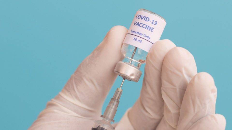 The two doses required to ensure immunity will cost US$21 - approximately R$117 - as calculated by the government. It will all be financed by the Unified Health System (SUS).