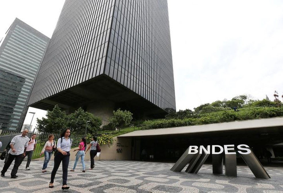 Brazil's BNDES closes out its stake in miner Vale